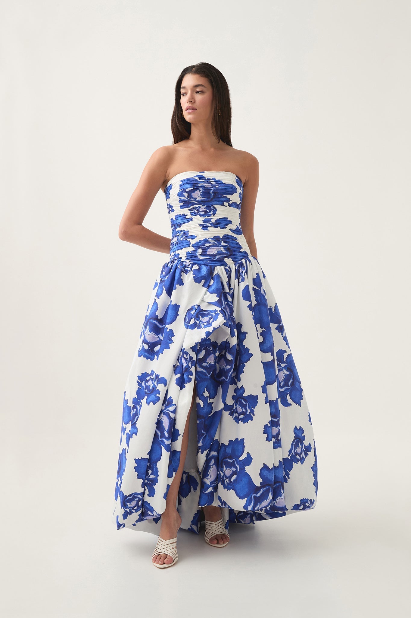 https://cdn.shopify.com/s/files/1/0862/1873/5946/files/24SS5337_CB-B-BL_1.jpg?v=1742288968