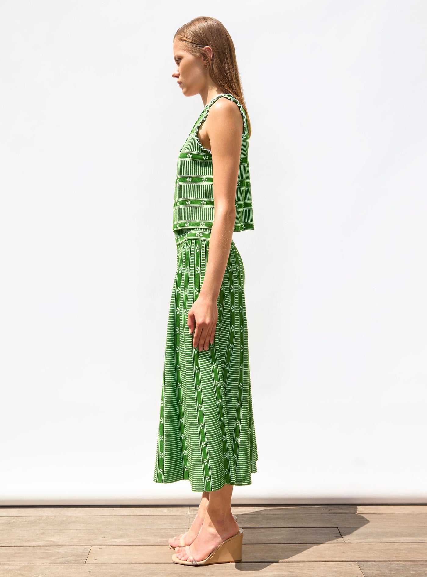 Elegant Green Floral Jacquard Skirt for Women - Stylish A-Line Midi