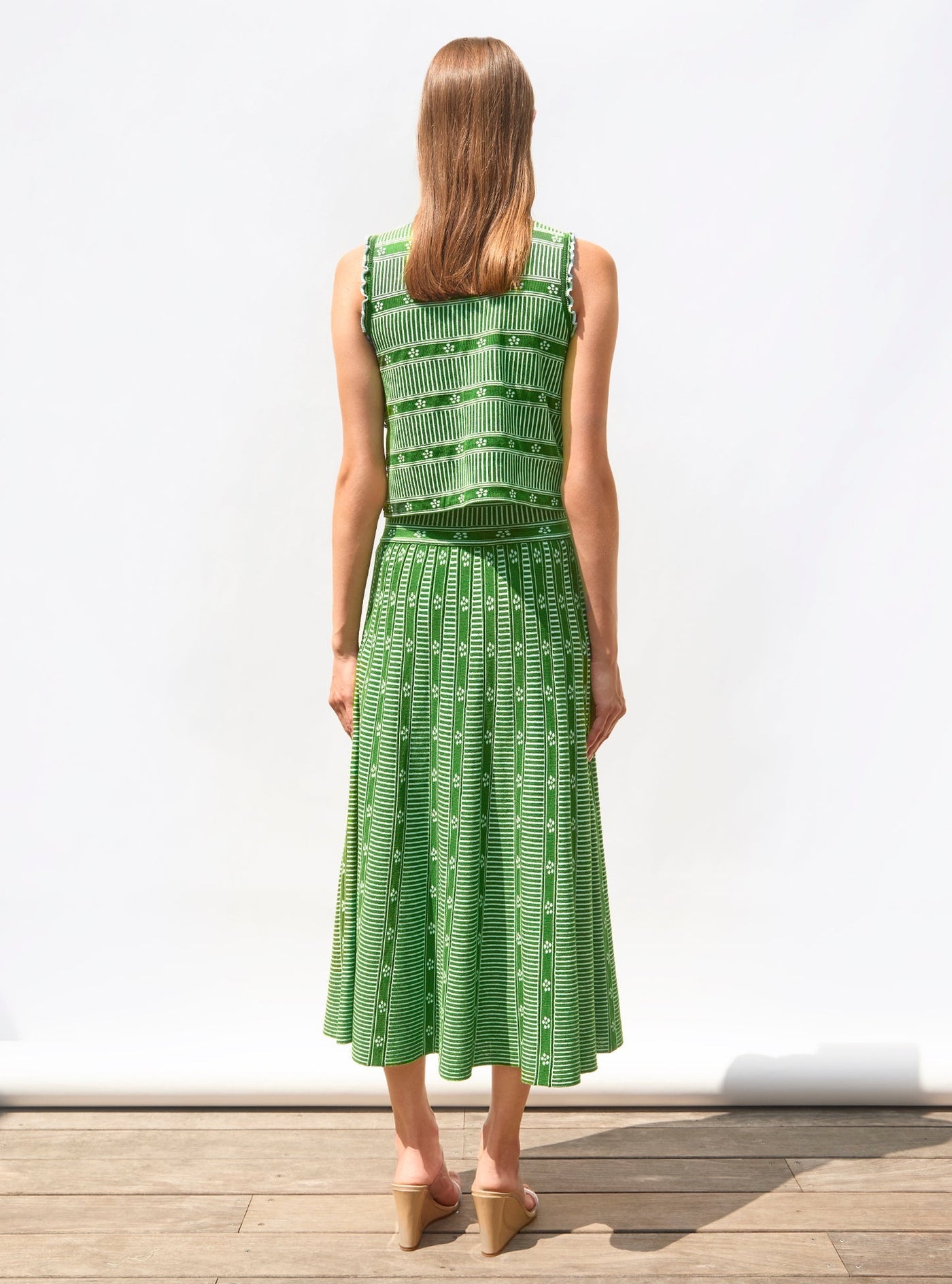Elegant Green Floral Jacquard Skirt for Women - Stylish A-Line Midi
