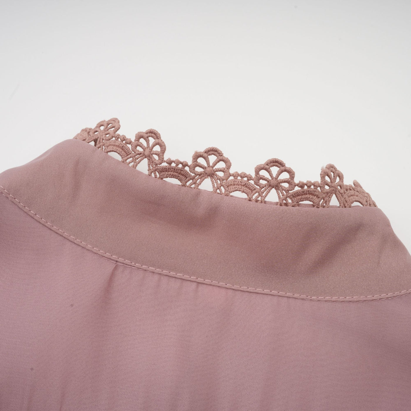 Verza Pink Puff Sleeve Lace Midi Dress with Belt