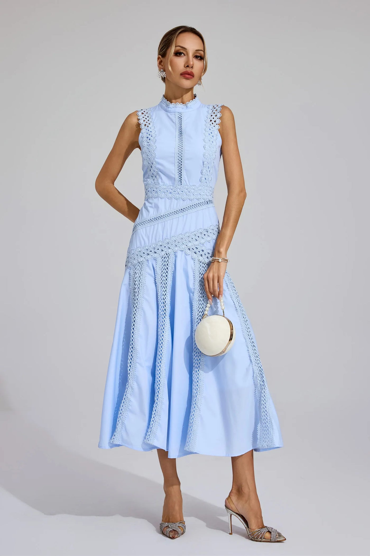 https://cdn.shopify.com/s/files/1/0758/0375/4763/files/Susanna-Jasper-Blue-_2__1512x_f5c5b051-89fb-470f-b0e0-46bd29a8f2fa.webp?v=1748353220