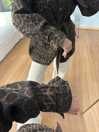 Volaen Chic Leopard Print Oversized Button-Down Cotton Jacket with Belt