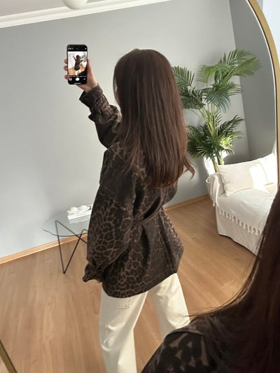 Volaen Chic Leopard Print Oversized Button-Down Cotton Jacket with Belt