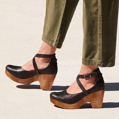 https://cdn.shopify.com/s/files/1/0817/1559/3542/products/slip-on-artificial-leather-round-toe-sandals-sandals-pavacat-us55label-size-35-black-259181_e85766ea-52f7-456d-9732-d401f7b0e6d0.jpg?v=1710068534